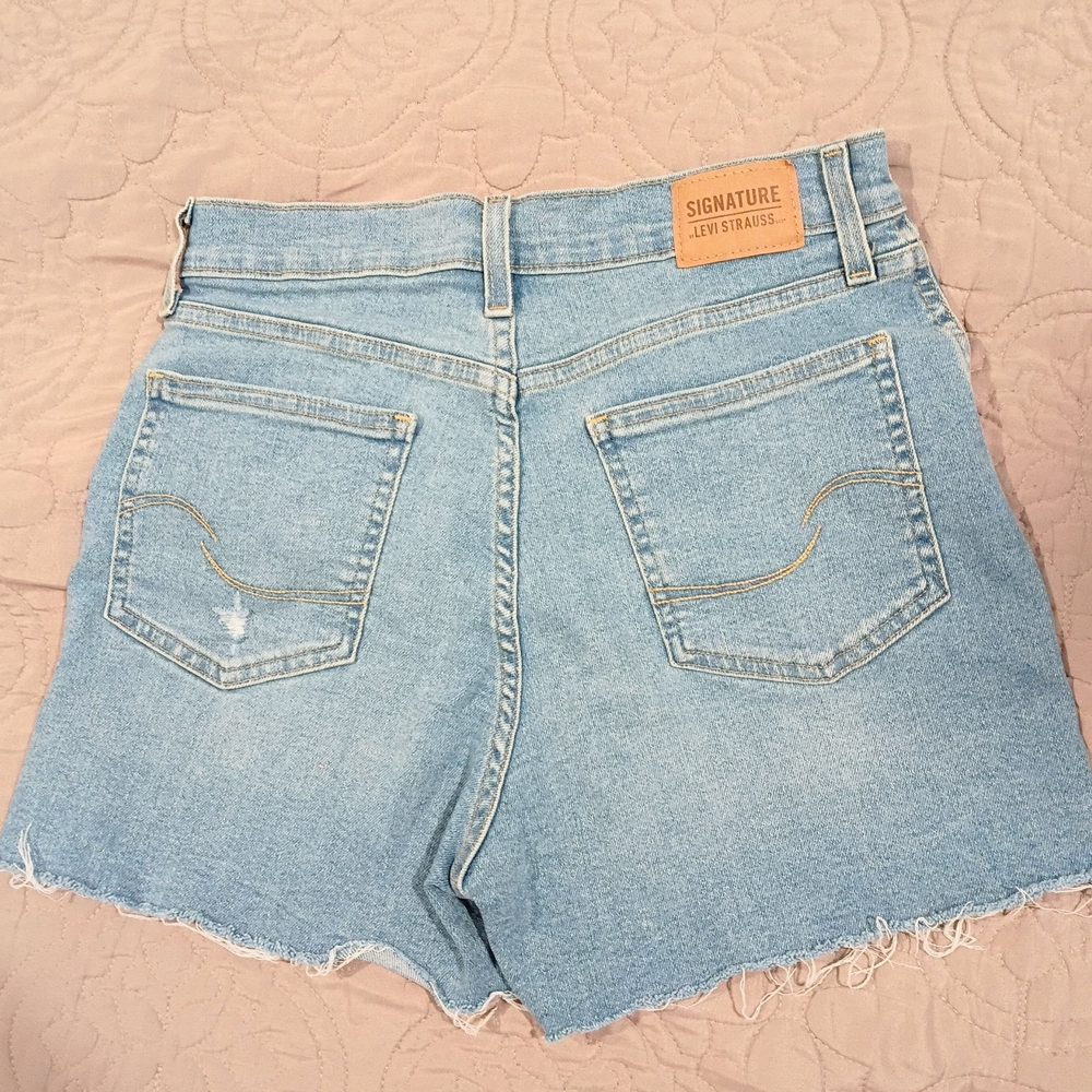 Signature by Levi Strauss Women's Classic Blue Heritage Jean Shorts